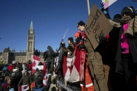 Canada Virus Outbreak Protest 22029691945818 525x350 1