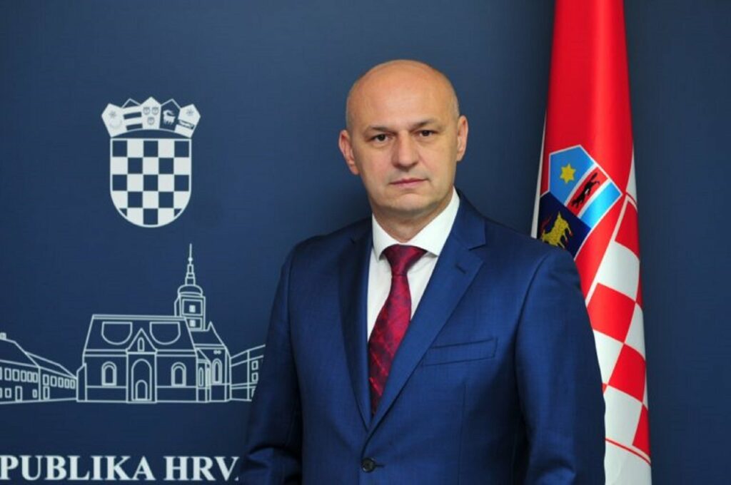 Eurodeputado croata denuncia repressao espanhola contra Catalunha Mislav Kolakusic eurodeputado croata