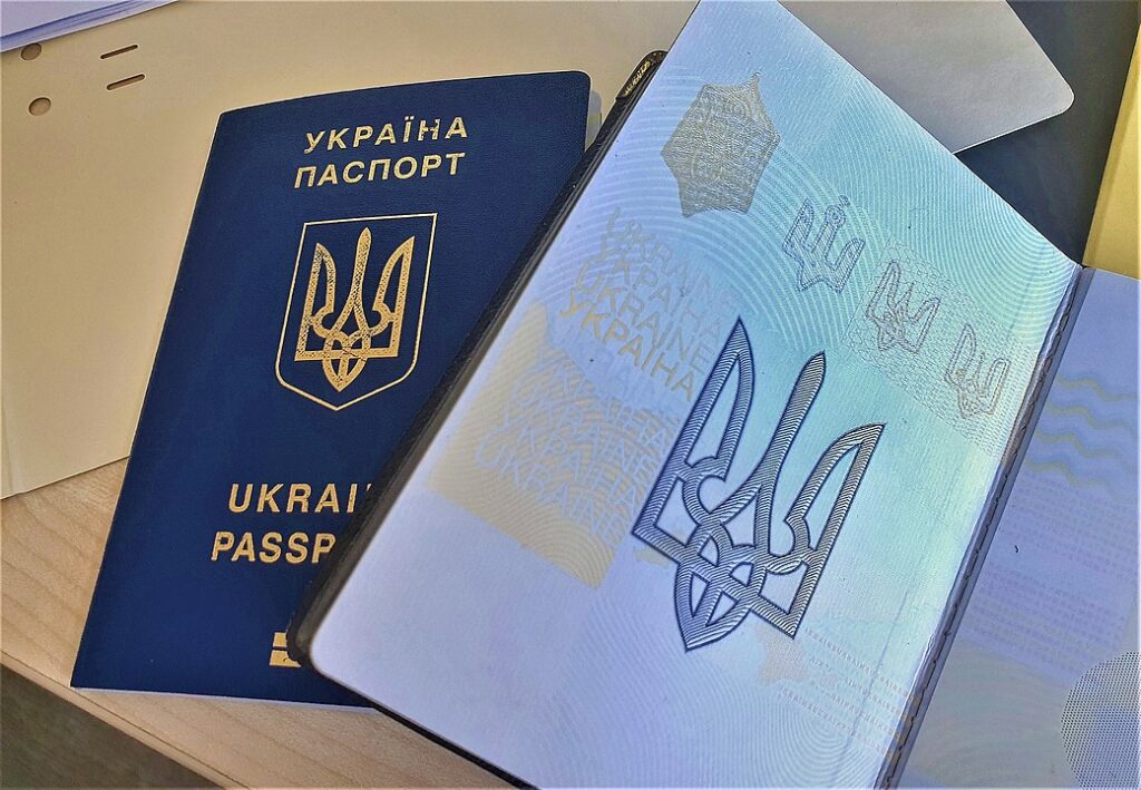 1040px UkrainePassport