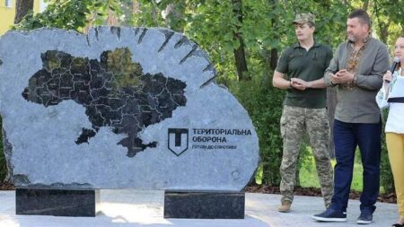 Pomnik Ukraina e1661682325421