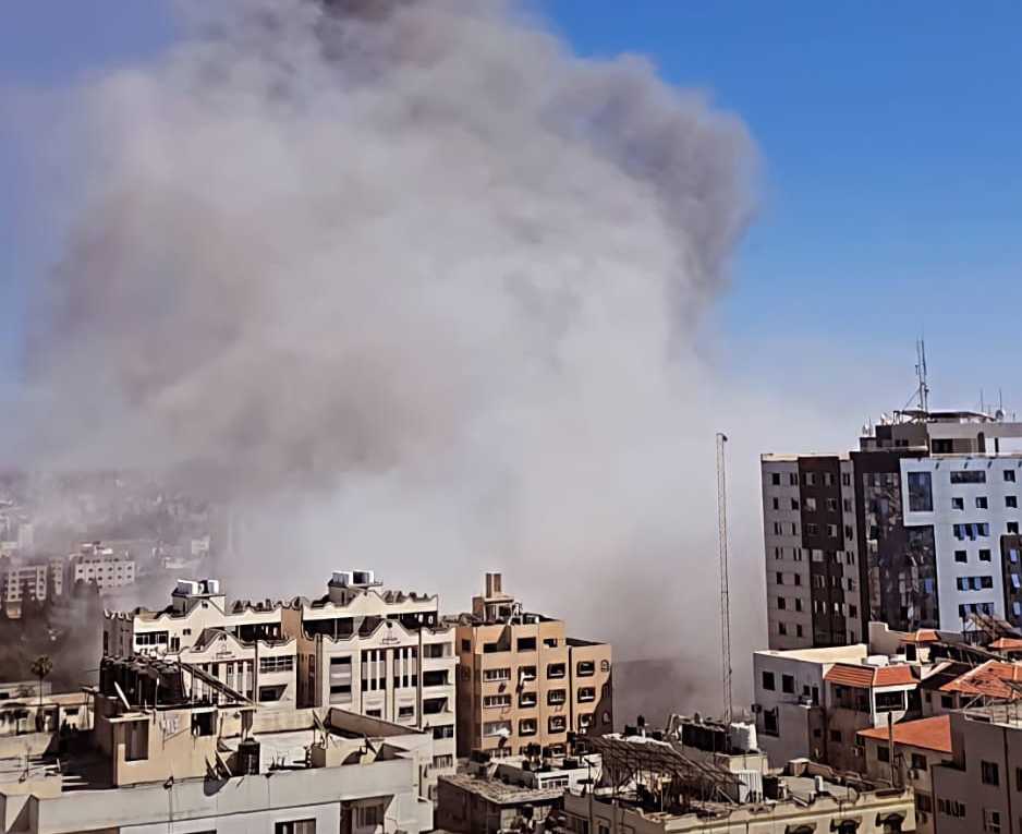 The Israeli Air Force bombed the press offices in Gaza 2021 cropped