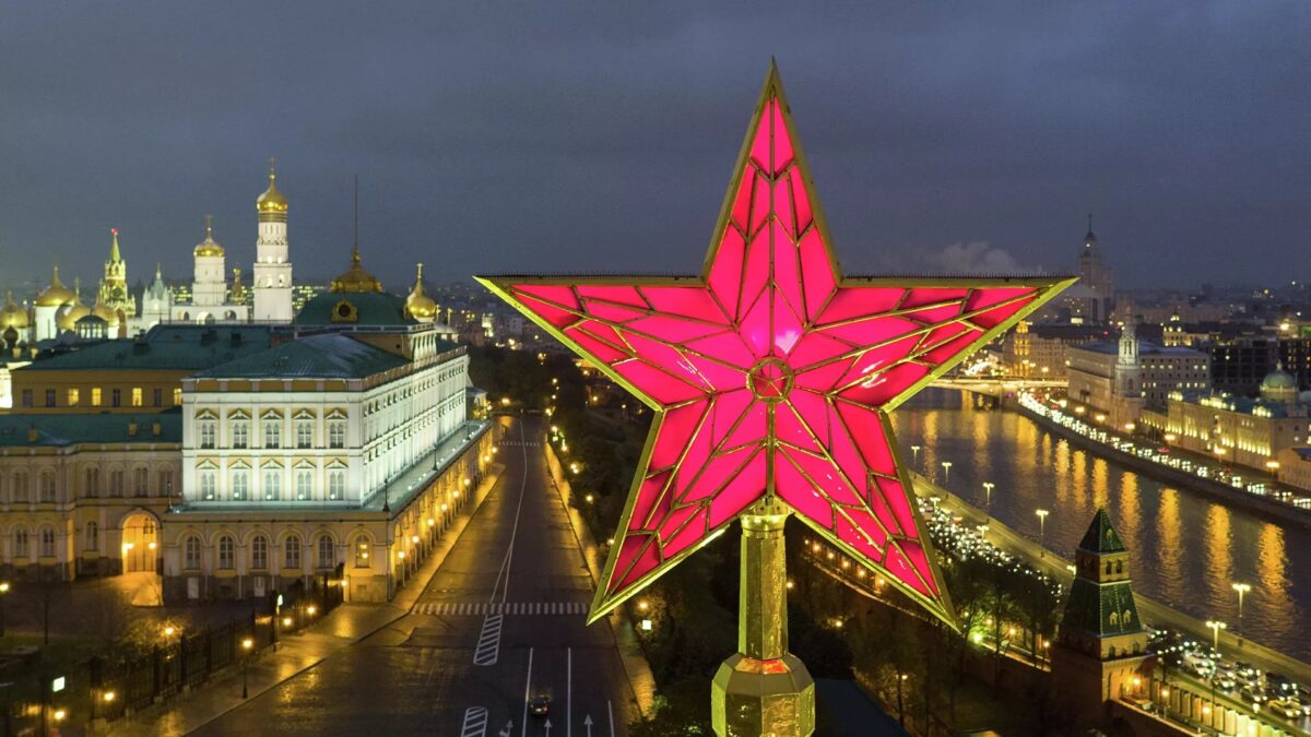 Gwiazda na wiezy Vodovzvodnaya Kremla moskiewskiego