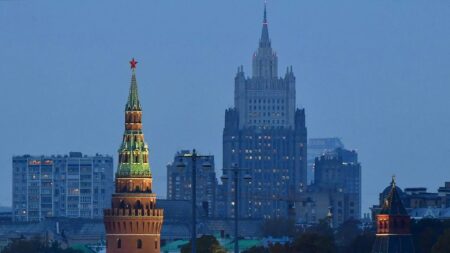 Kreml moskiewski i budynek MSZ Rosji
