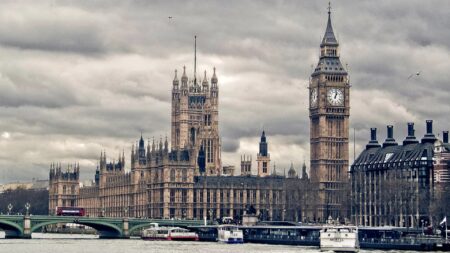 Budynek brytyjskiego parlamentu w Londynie
