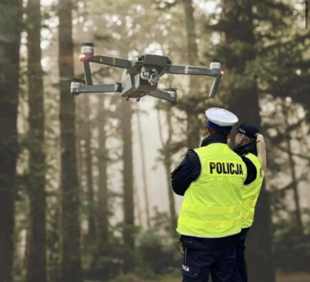 Dron policja
