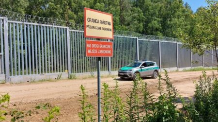 Bariera wzdluz granicy polsko bialoruskim