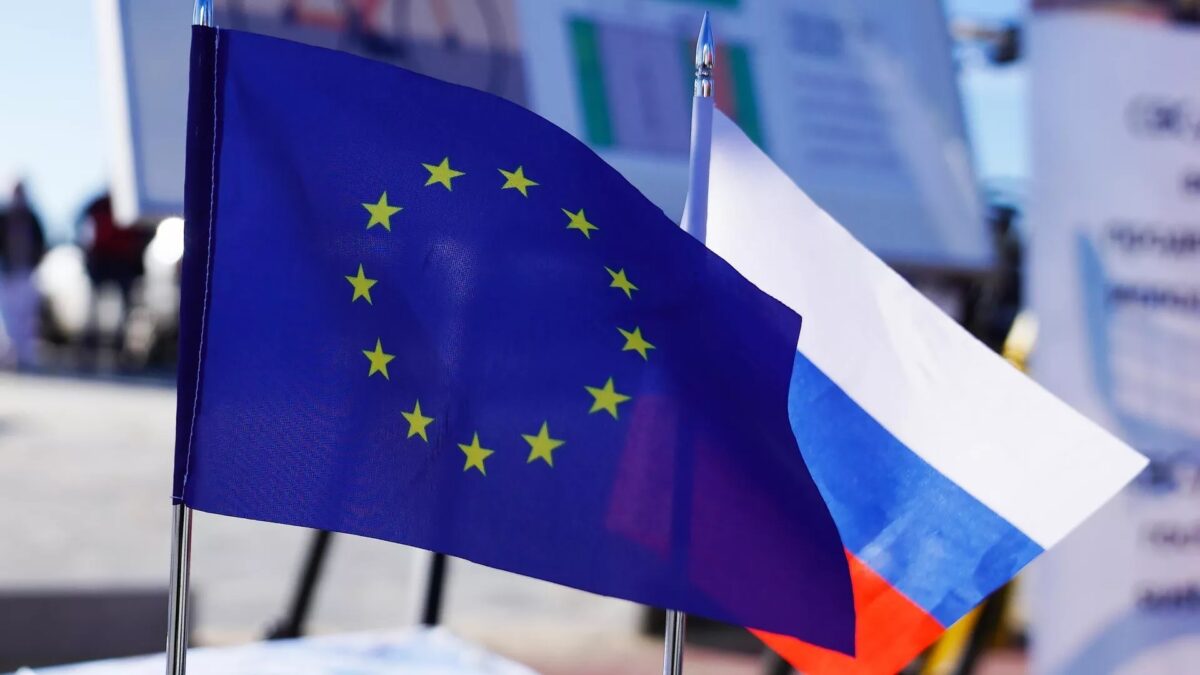 Flaga Rosji i UE