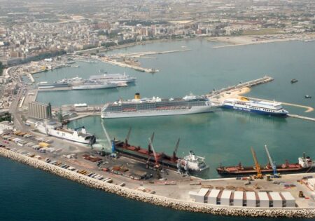 Port w Taranto