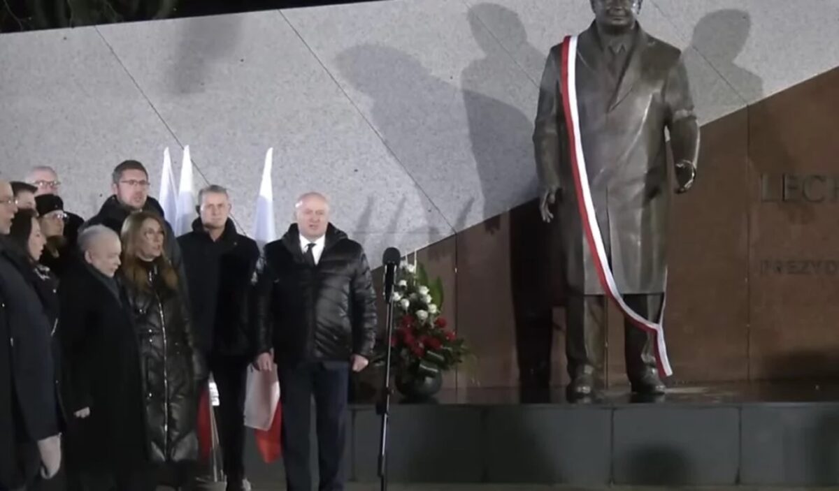 Kaczynski pomnik