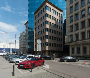 Biurowiec przy ul. Moniuszki 1a w Warszawie 2023