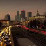 Warszawa noca ruch drogowy