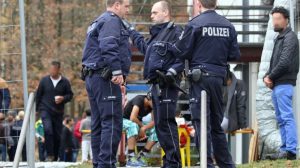 Niemcy policja oboz dla imigrantow