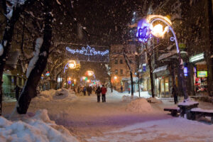 zakopane ulica krupowki zima