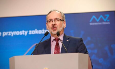 Naczelnik Pandemii zapowiada zniesienie restrykcji. Stawia jednak warunek cbde2b4d3f16bd 948 567 28 0 960 575