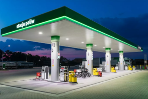 stacja paliw 1024x683 1 e1648304782973