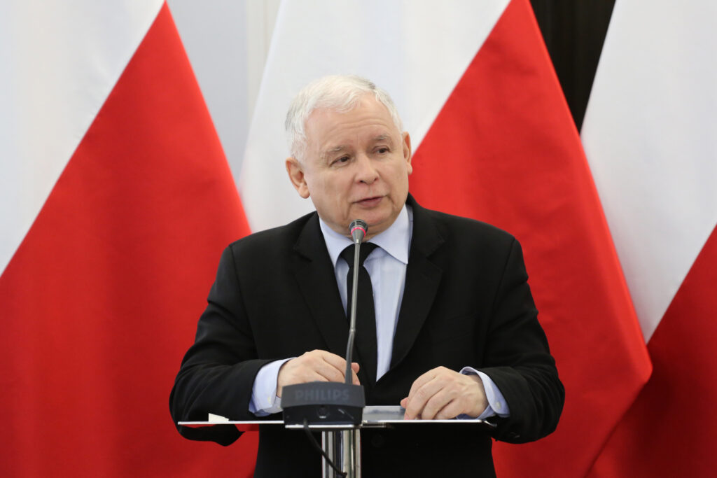 Jaroslaw Kaczynski przemawia na konferencji naukowej Konstytucja Solidarnosci