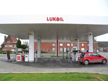Tajemnicza śmierć prezesa Łukoil. „Wyskoczył z 6 piętra” 1440px Lukoil panoramio 1