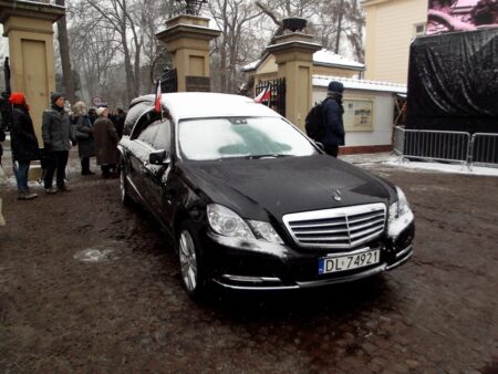 6871127563 f73806846e b