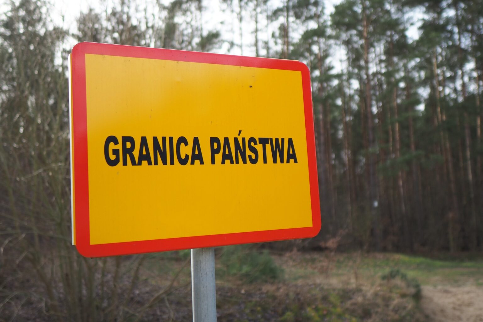Polska ogłasza zamknięcie granic w czerwcu. Opublikowano nowe rozporządzenie Granica 5070242 1920