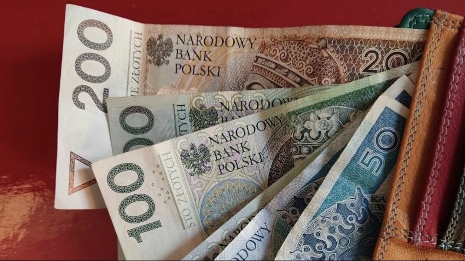 To koniec płacenia gotówką. UE szykuje rewolucję w płatnościach Pieniadze