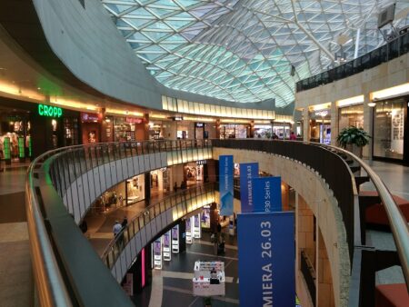 1440px 2019 Warszawa Zlote Tarasy 3