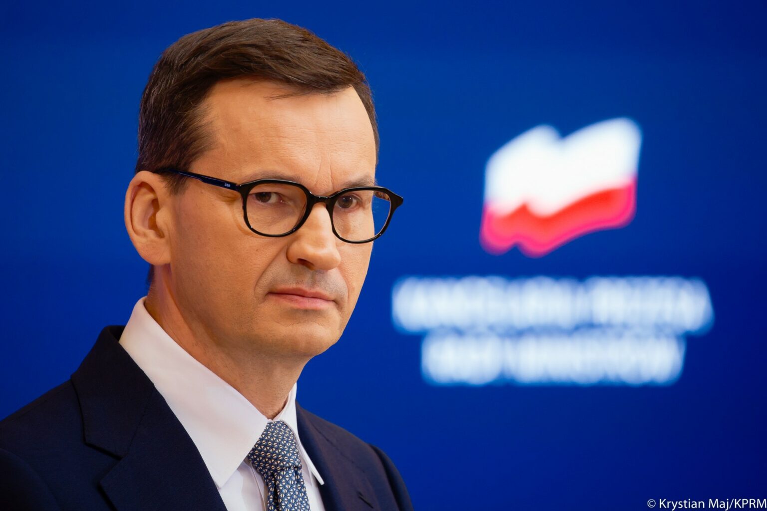 Mateusz Morawiecki MIAŁ WYPADEK. Jest w gipsie. Wiadomo co się stało Mateusz Morawiecki