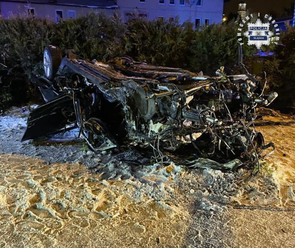 <strong>Tragedia na Drodze: Trzy Osoby Nie Żyją, a Trzy Trafiły do Szpitala po Wypadku w Wodzisławiu Śląskim</strong> 1 image 2