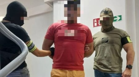 Dolnośląscy policjanci zatrzymali Ukraińca poszukiwanego za kierowanie grupą przestępczą policja dolnyslask