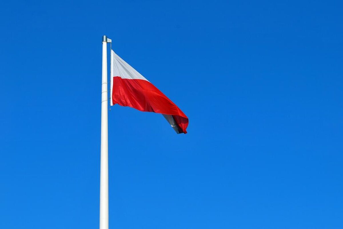 Mazowsze ma symbol jedności. Marszałek Struzik apeluje: Wywieś flagę regionu 11 listopada! Flaga polski maszt