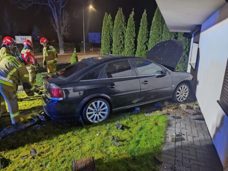 Grodzisk Wielkopolski: Ukrainiec z 1,7 promila alkoholu uderzył w dom Grodzisk Wilkopolski ukier