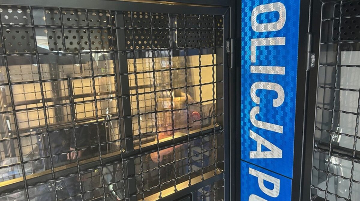 Awantura o złe parkowanie zakończona atakiem nożem w Poznaniu – sprawca aresztowany Policja 001