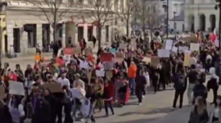 Protest turkow w Warszawie