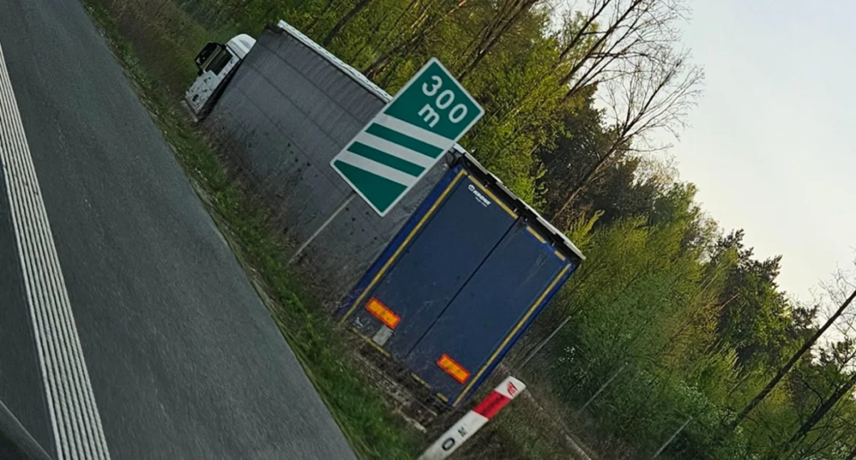 Tir w rowie ukrainiec