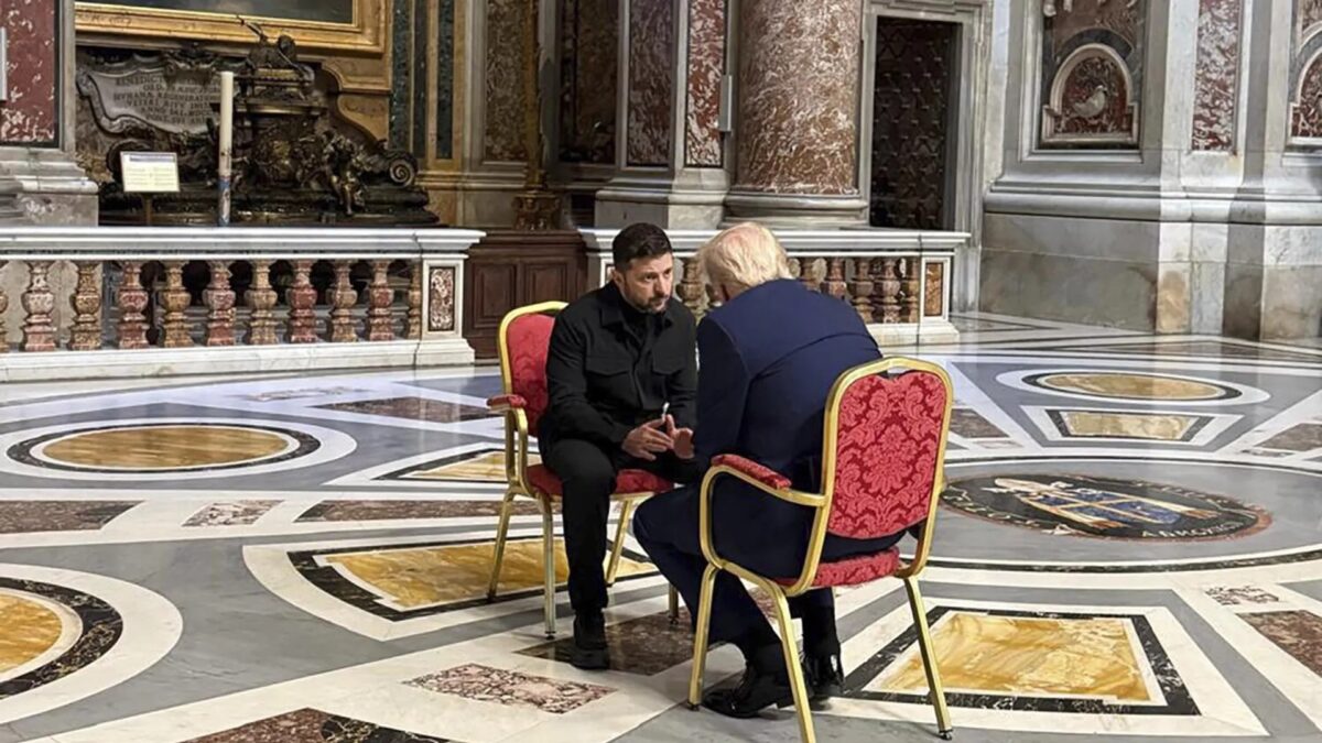 Trump w Watykanie wezwał Zełenskiego do jak najszybszego podpisania umowy surowcowej Watykan Zelenski i Trump