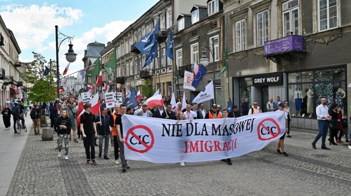 „Polska dla Polaków” – Młodzież Wszechpolska postuluje masową deportację imigrantów Mlodziez Wszechpolska radom