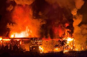 Pozar hali pod warszawa 1