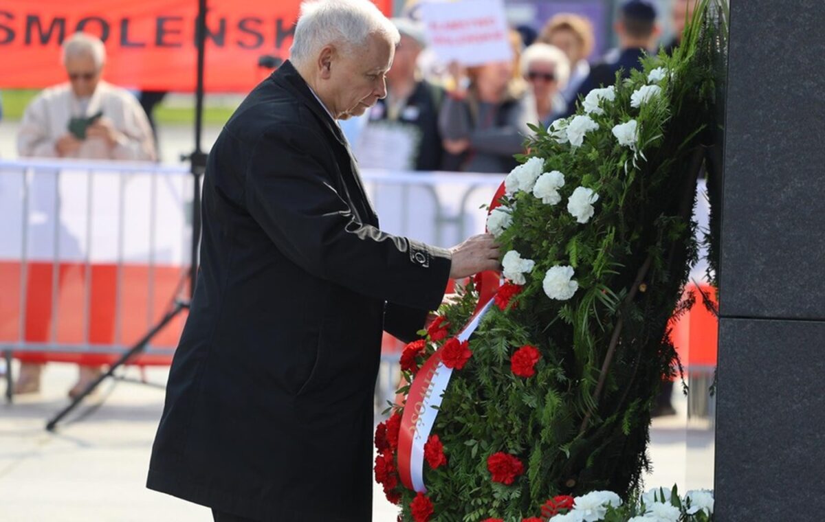 Kaczynski miesiecznica