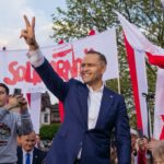 Ostry spór na szczytach władzy. "Od moich wnuczek wara" — Tusk odpowiada prezydentowi 1 Karol Nawrocki